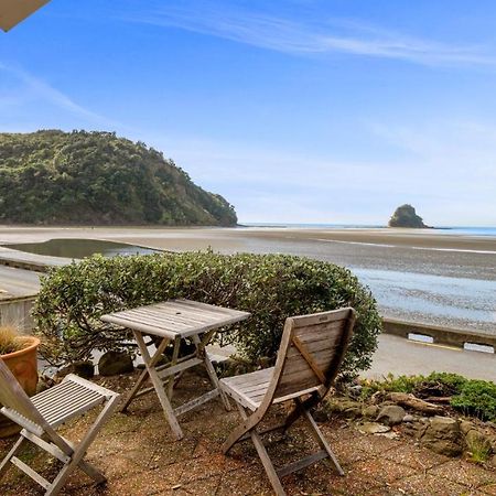 Beachside Bliss - Waiwera Beachfront Holiday Home Orewa Exterior foto